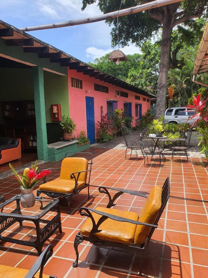 Hostal Nova Colonial Puerto Colombia Bagian luar foto